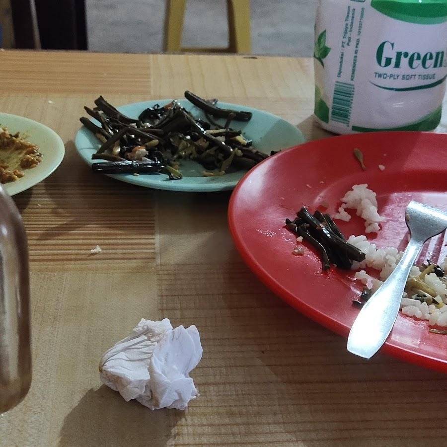 Rumah Makan Lokon Manado, Kledokan