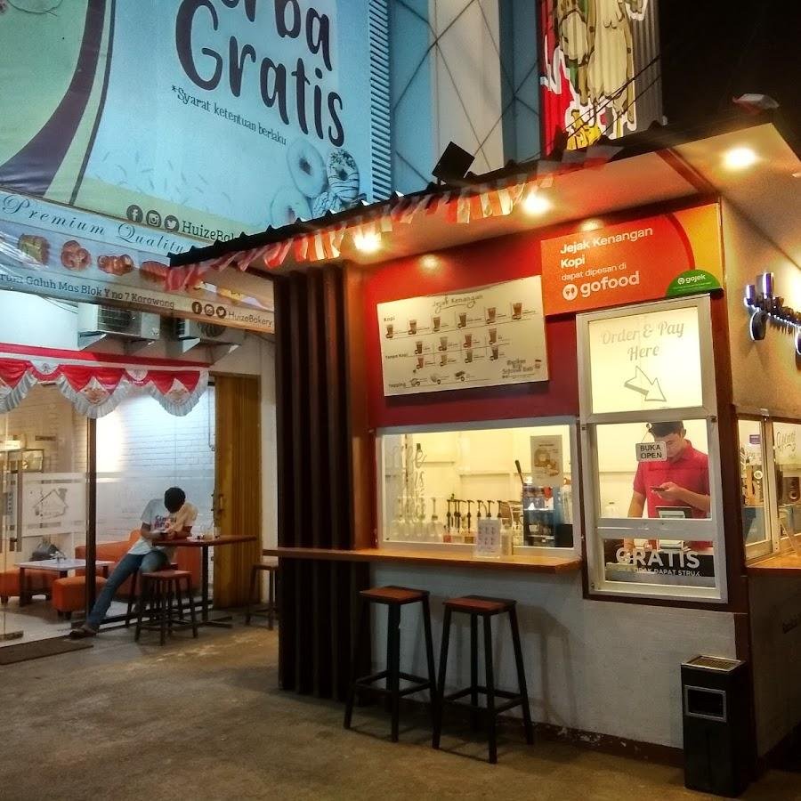 Lapis Talas Arasari, Gerai Galuh Mas Karawang