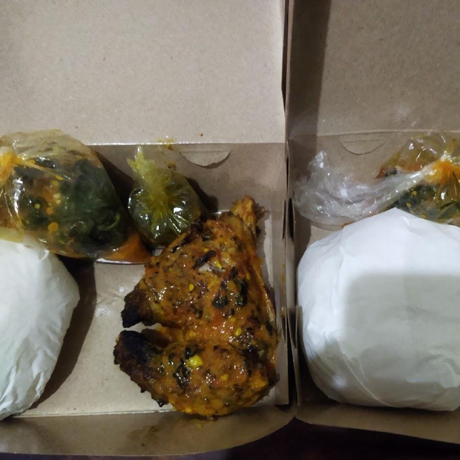 Ayam Bakar Pak Gembul Juoosnya Bumbu Rujak, Colomadu
