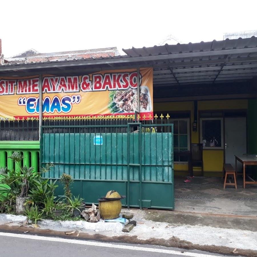 Cwie Mie Emas, Blimbing