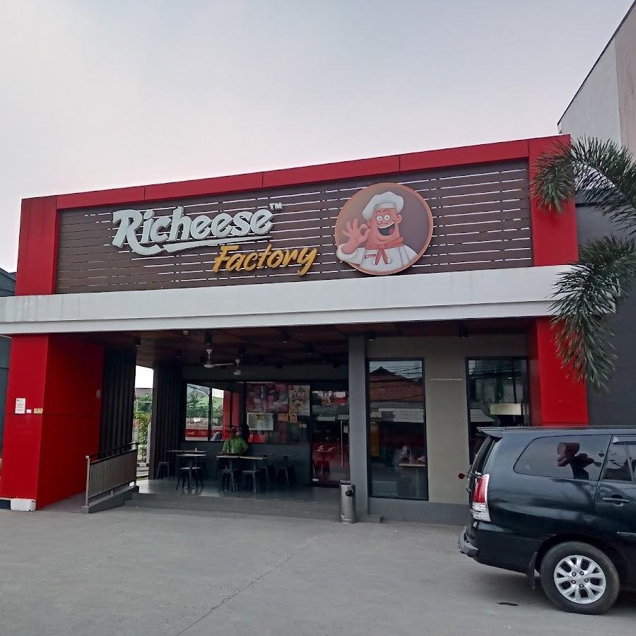 Richeese Factory, Ceger