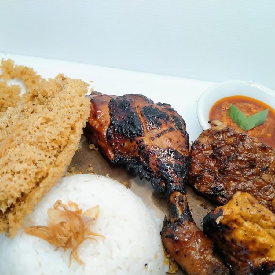 Ayam Bakar Bacem, Mutiara Cempaka