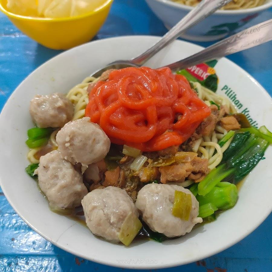 Mie Ayam Ceker Resik, Ngaweng