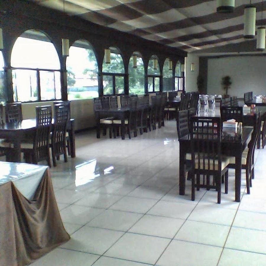 Rumah Makan Saung Bale, Perumahan Sadang Sari