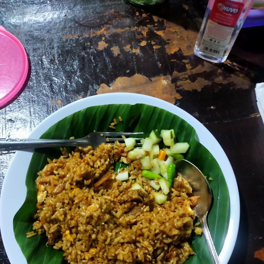 Nasi Goreng Babat Iso Mandiri, Moses Gatotkaca