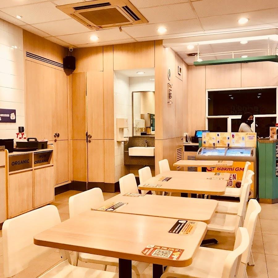 Bakmi GM, Gramedia Matraman