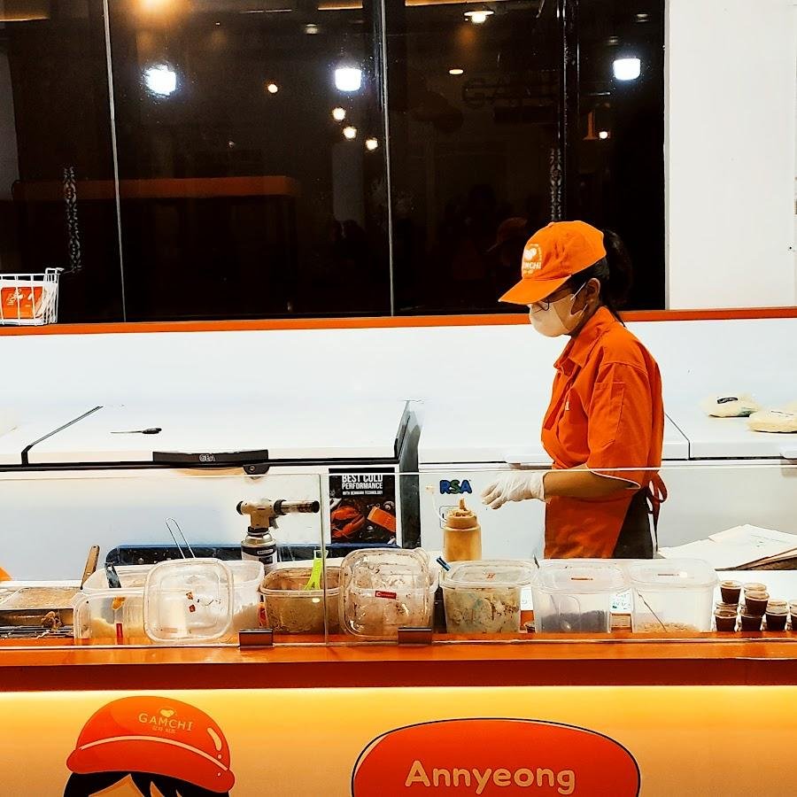 Gamchi Korean Potato Chesee Bread, Solo Square