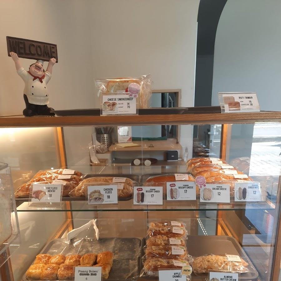 Roti Bakar Kimsan Bakery, Candra Kirana