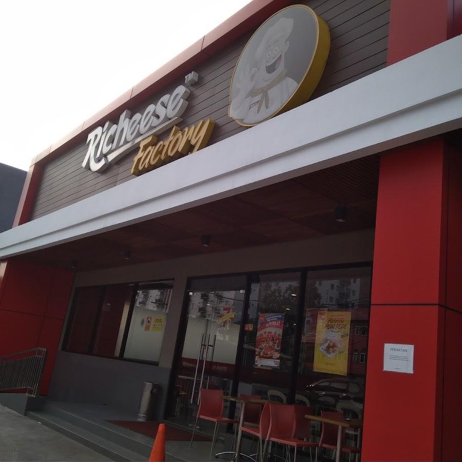 Richeese Factory, Ciledug