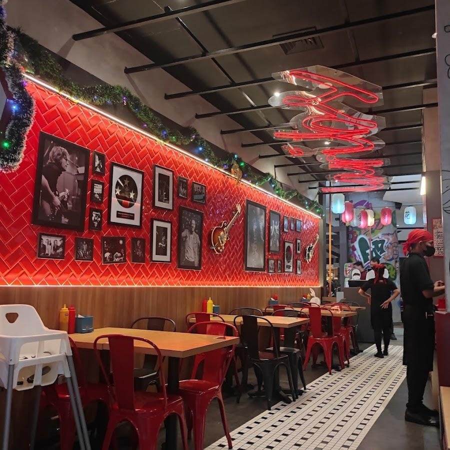 Laribs, Pakuwon Mall