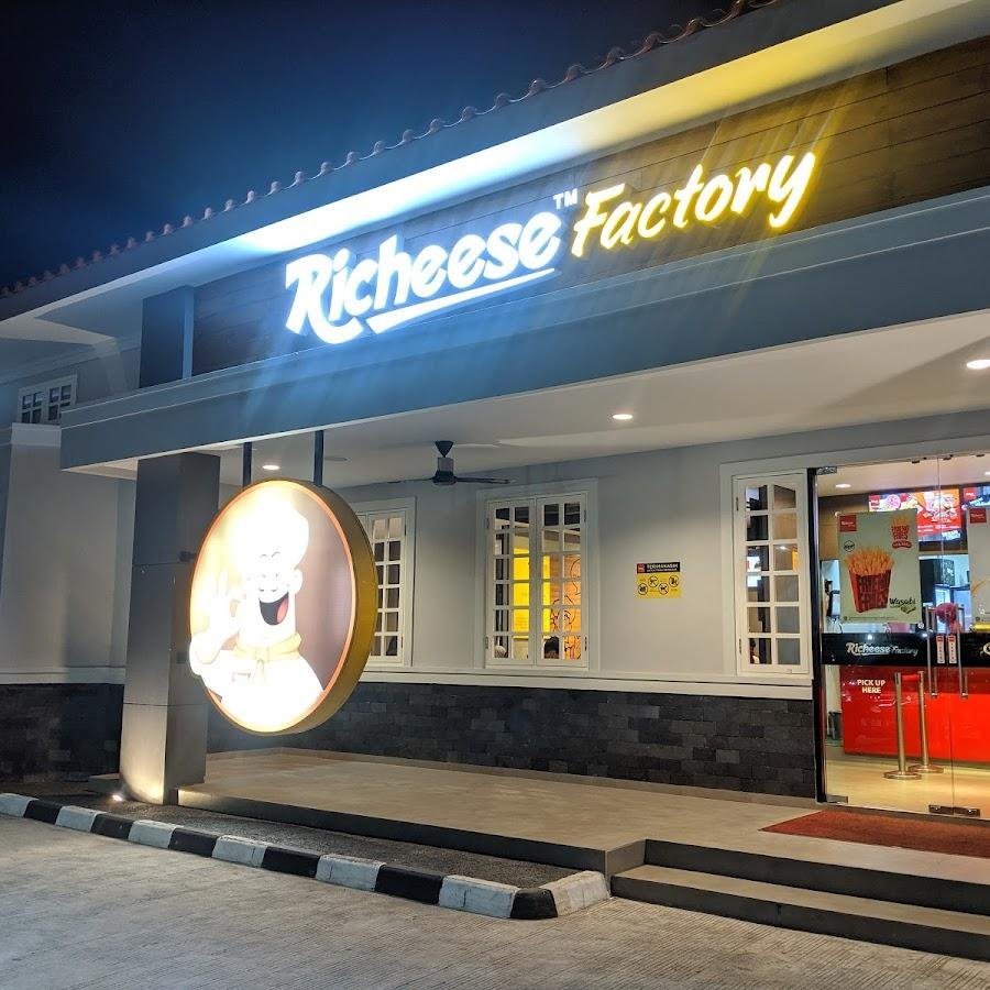 Richeese Factory, Parangtritis