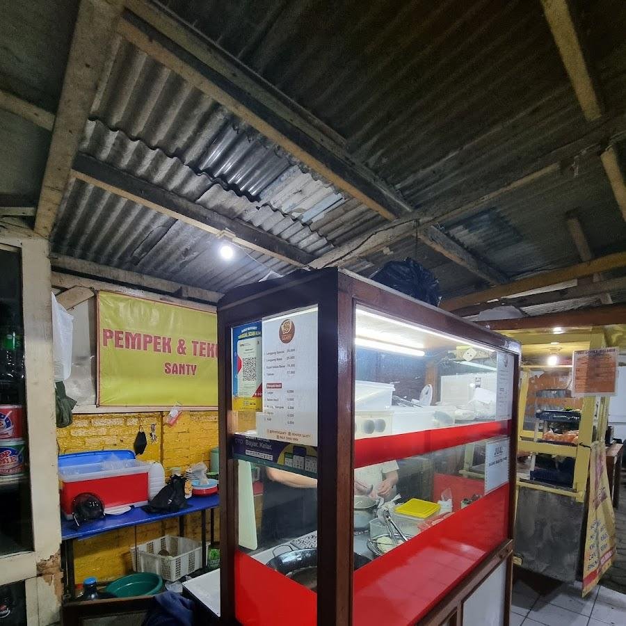 Pempek Santy, Buah Batu