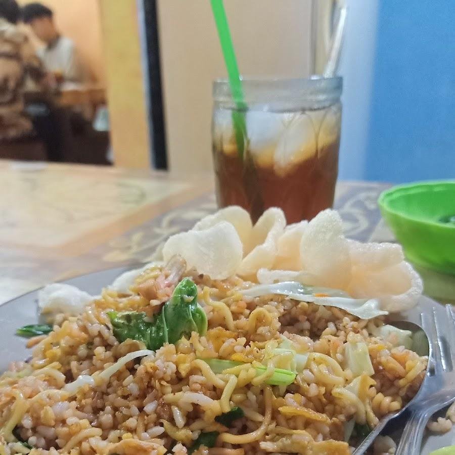 Pondok Makan Surabaya Cak Harno, Kyai Saleh