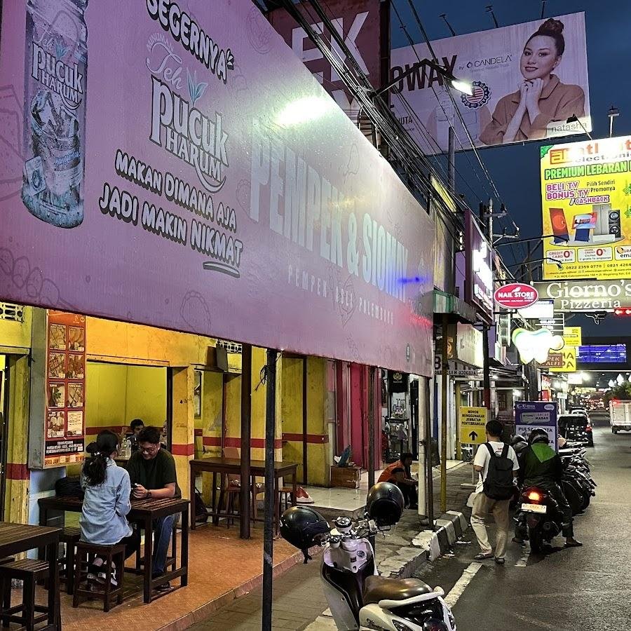 Pempek dan Siomay Ulu Bundar, Laksda Adisucipto