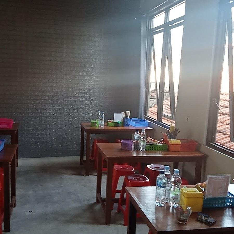 Niki Kopitiam Cafe & Resto, Batu