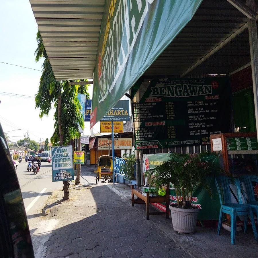 Ayam Goreng Tulang Lunak Bengawan, Adi Sumarmo