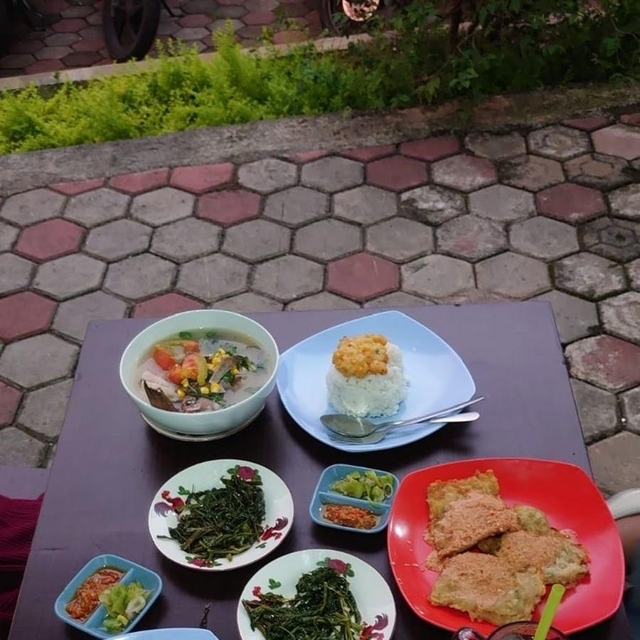 Dabu Dabu Ikan Bakar Seafood, Guru Mughni