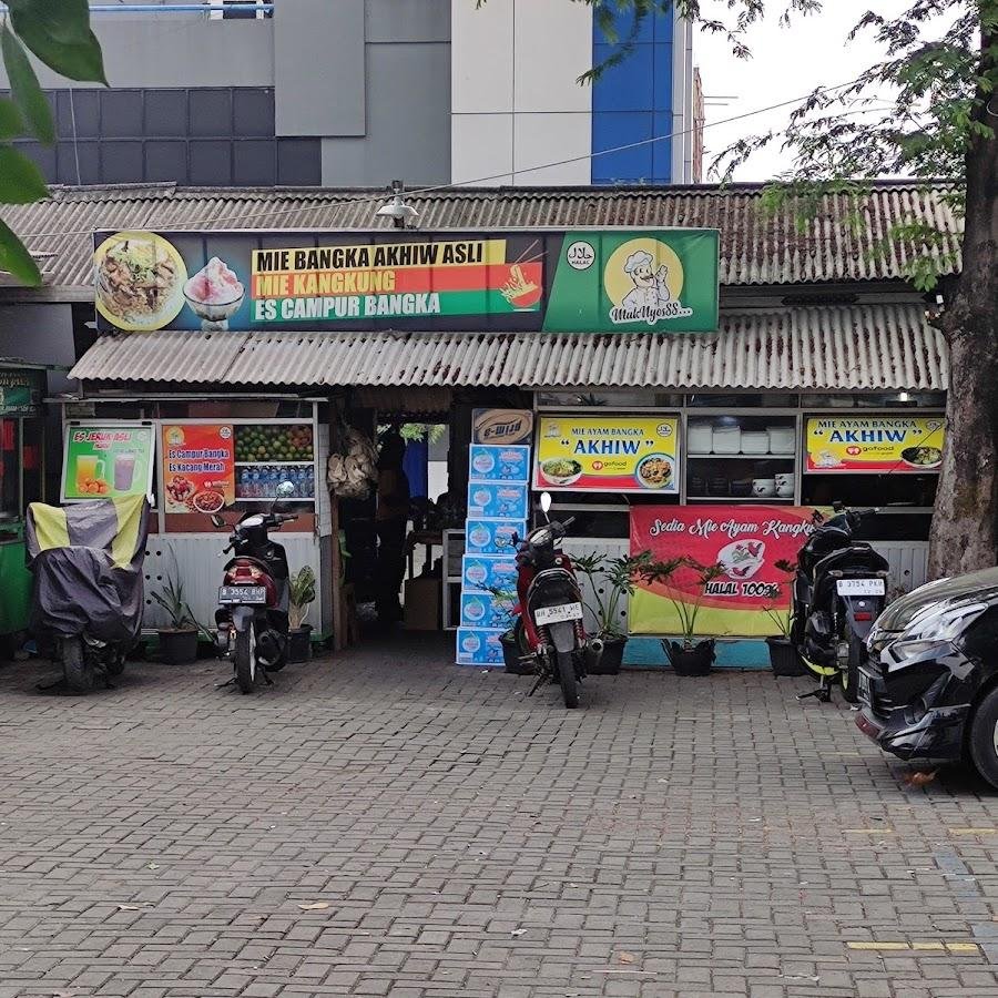 Bakmie Bangka Akhiw Metro Foodcourt, Karang Mulya