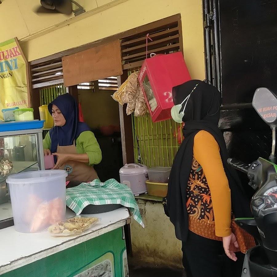 Warung Gado Gado Ibu Titin Suhartini, Kembangan