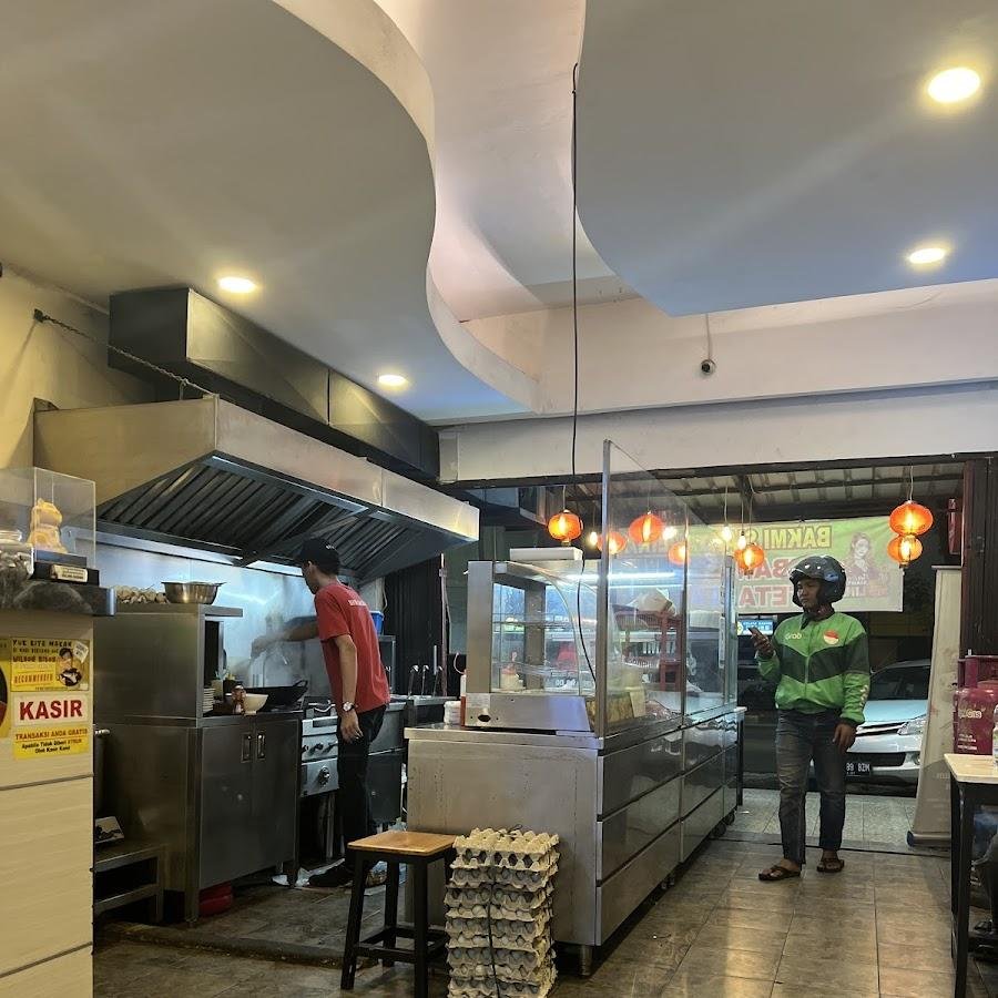 Bakmi Siantar Lina, Kelapa Gading