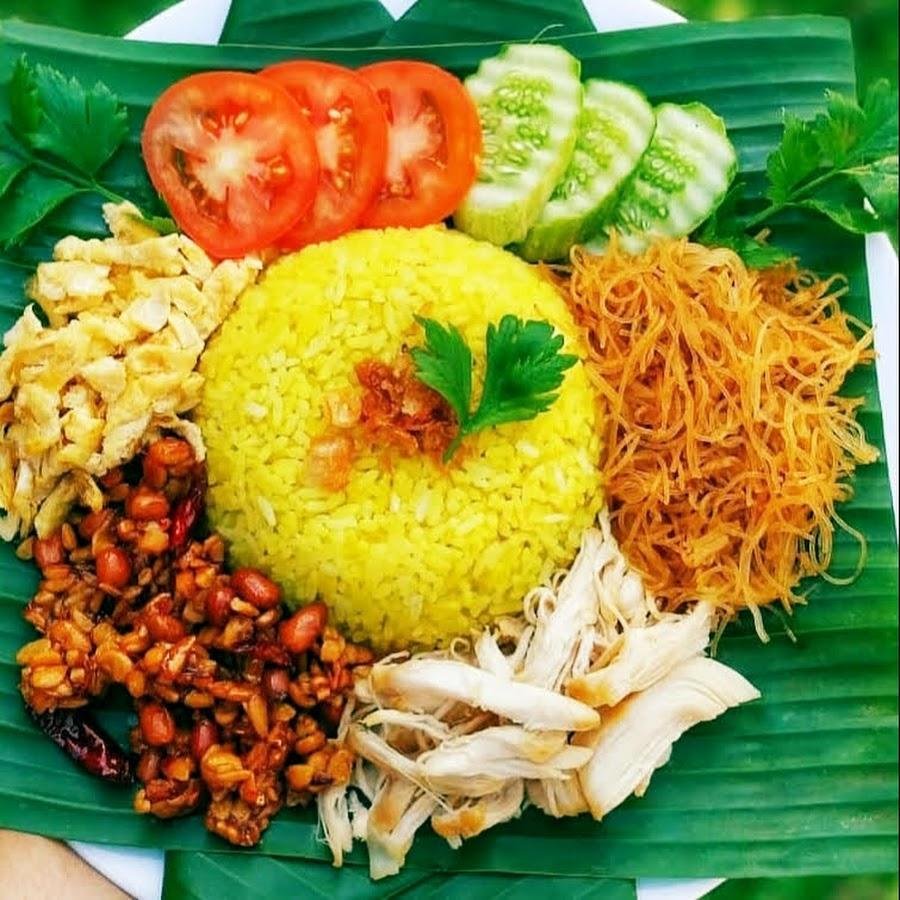 Nasi kuning dan nasi uduk fadlan