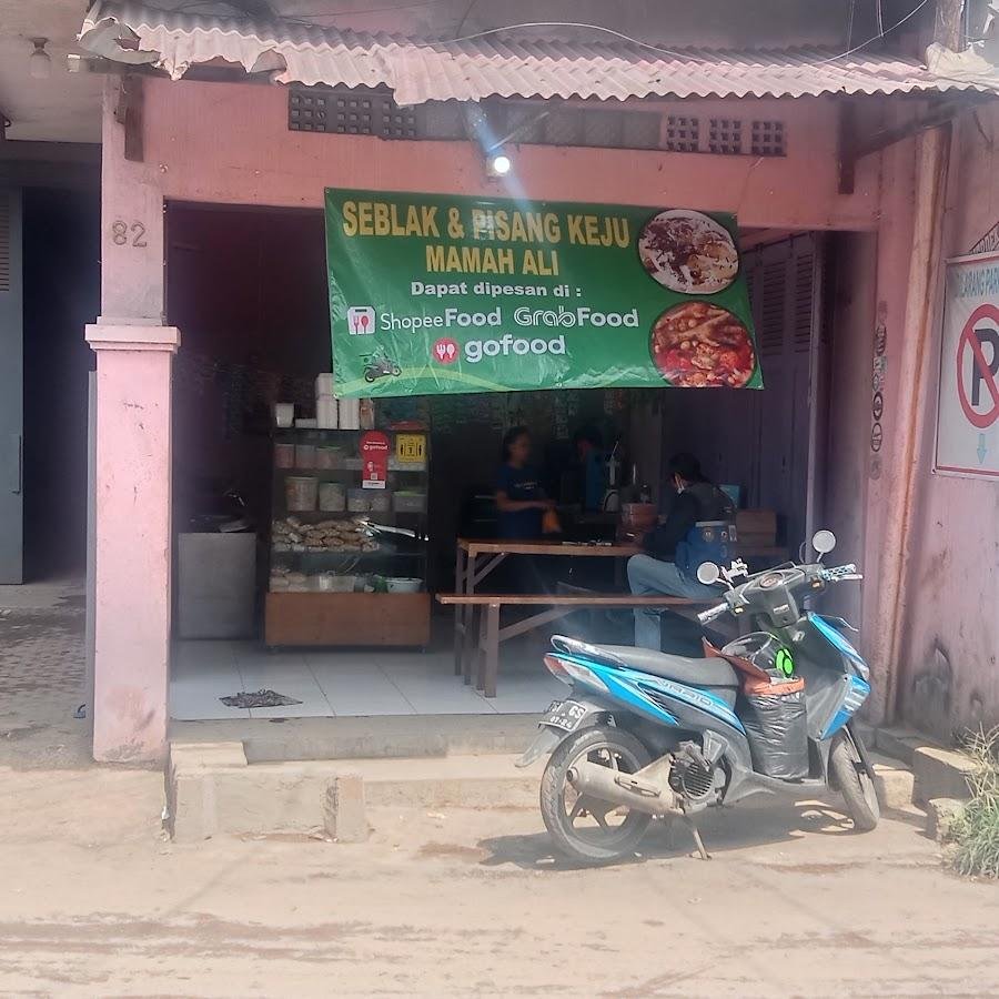 Seblak Dan Pisang Keju Mamah Ali, Terusan Suryani