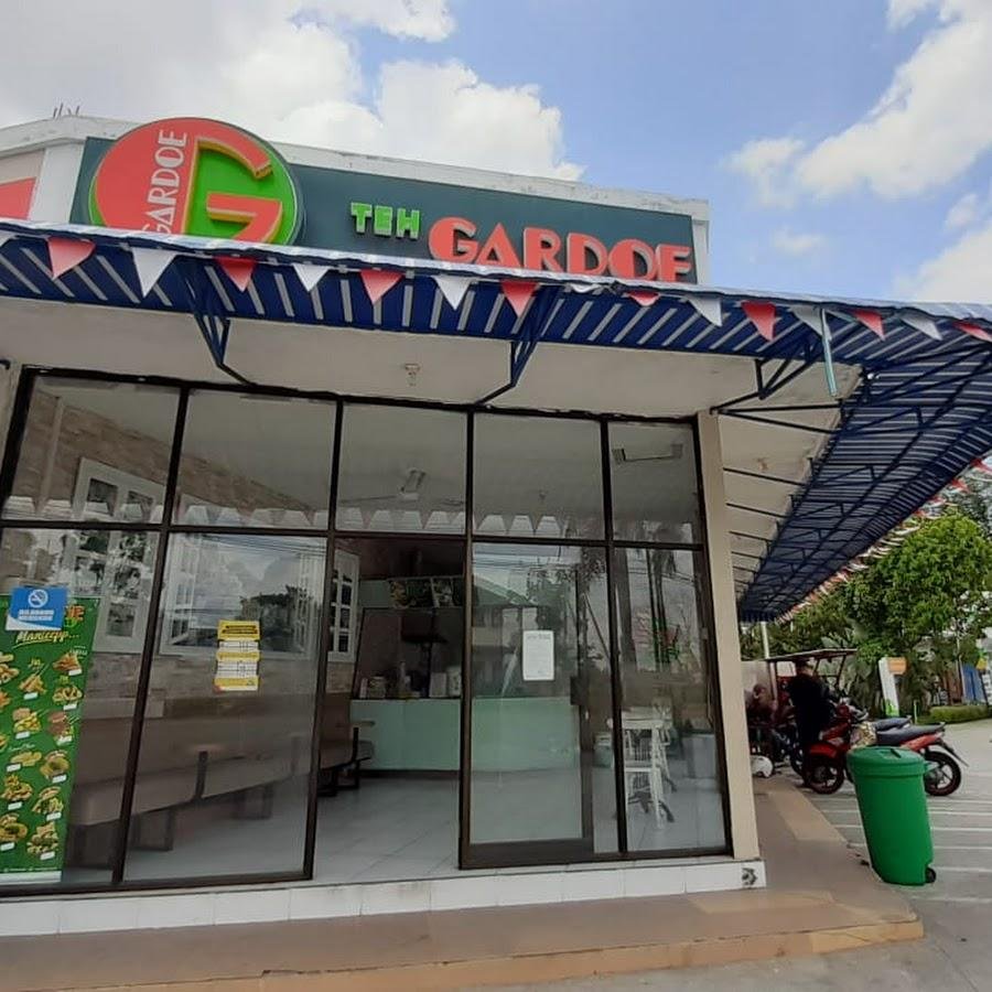 Teh Gardoe Express, SPBU Papahan