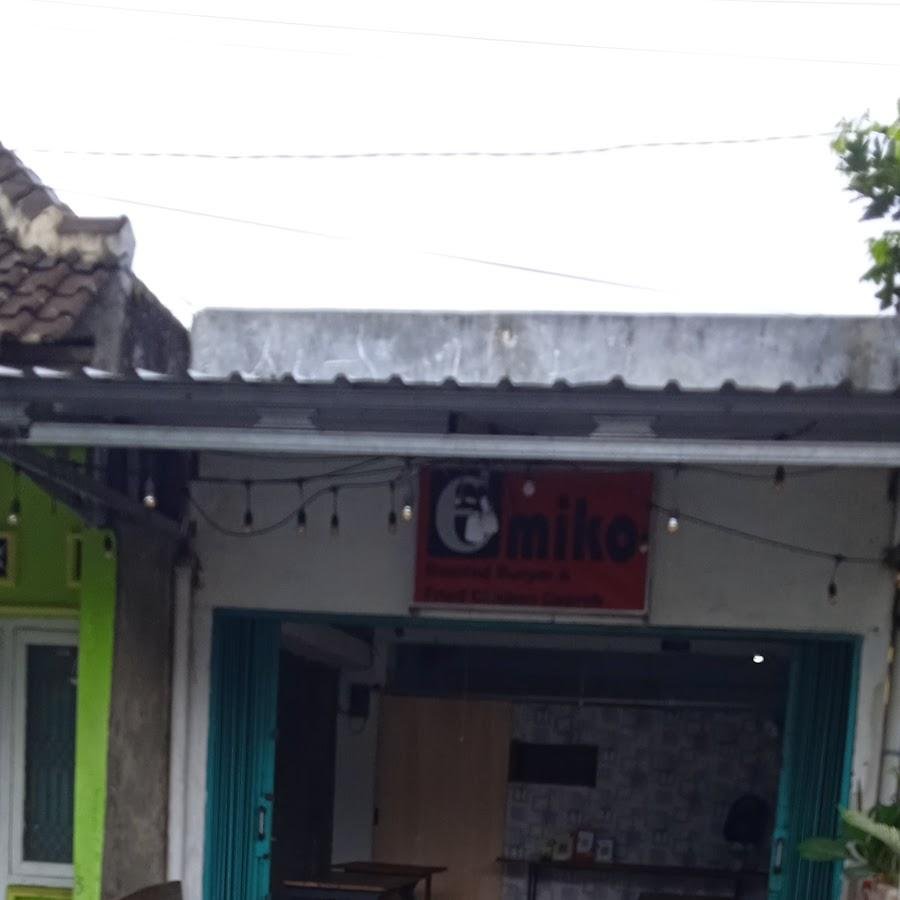 Emiko Burger Fried Chicken & Ayam Geprek, Kasihan