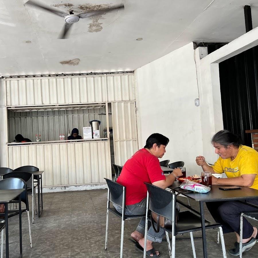 Bubur Manado Sambal Roa, Sebelah Mie Jogging