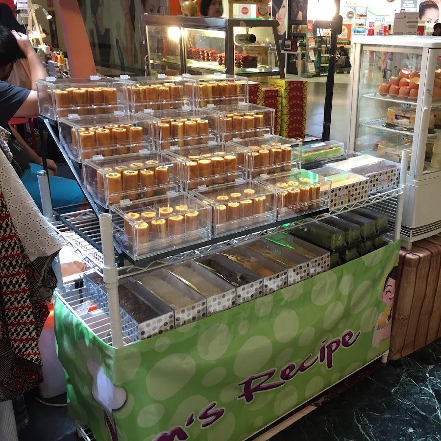 Mom Yuly Pudding, Danau Indah Barat B9 No 3