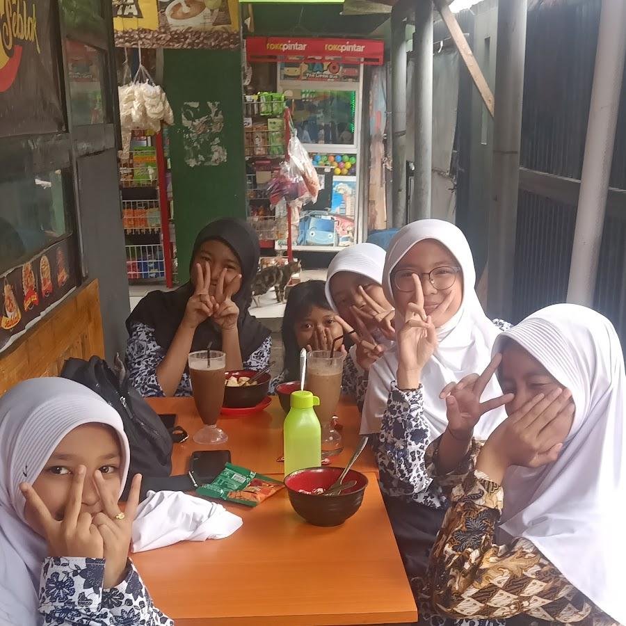 Warung Seblak Teteh Aa, Awigombong