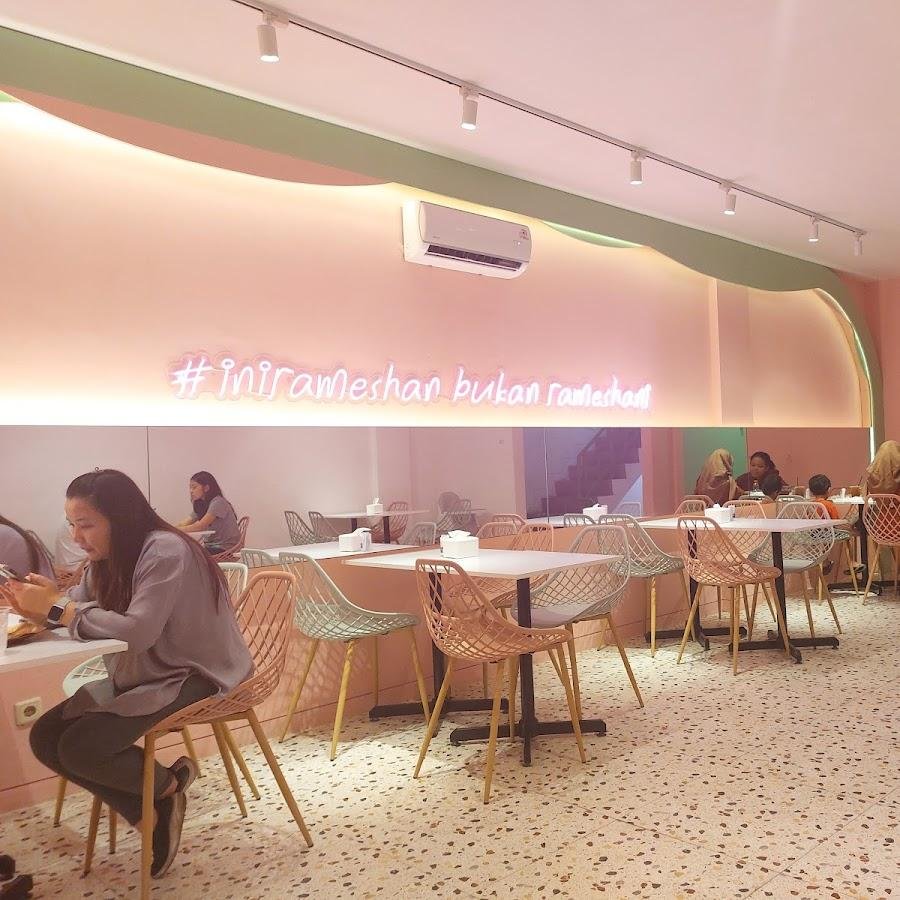 Rameshan, Graha Famili Surabaya