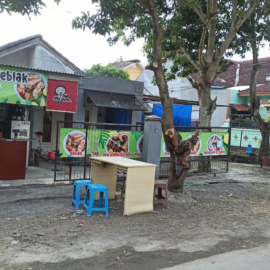 Mie Ayam & Seblak MAS BE, Perumnas Mojopurno