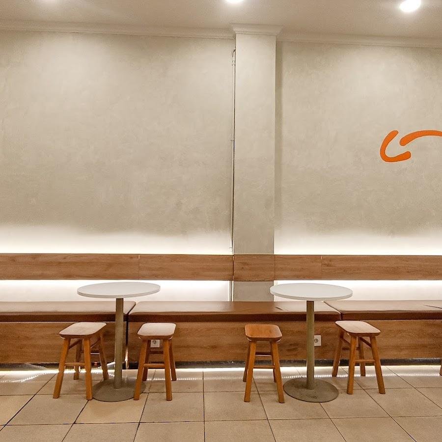 TOMORO COFFEE, Rawamangun