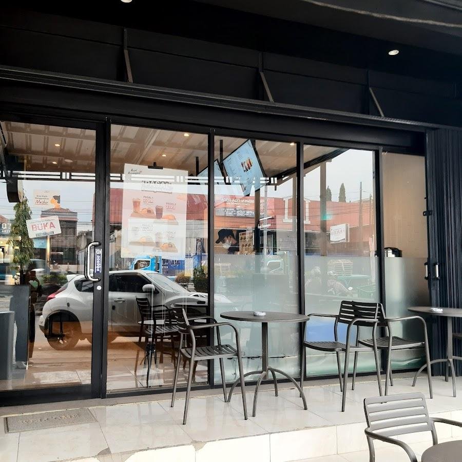 Kopi Kenangan, Ruko Gading Tutuka Soreang