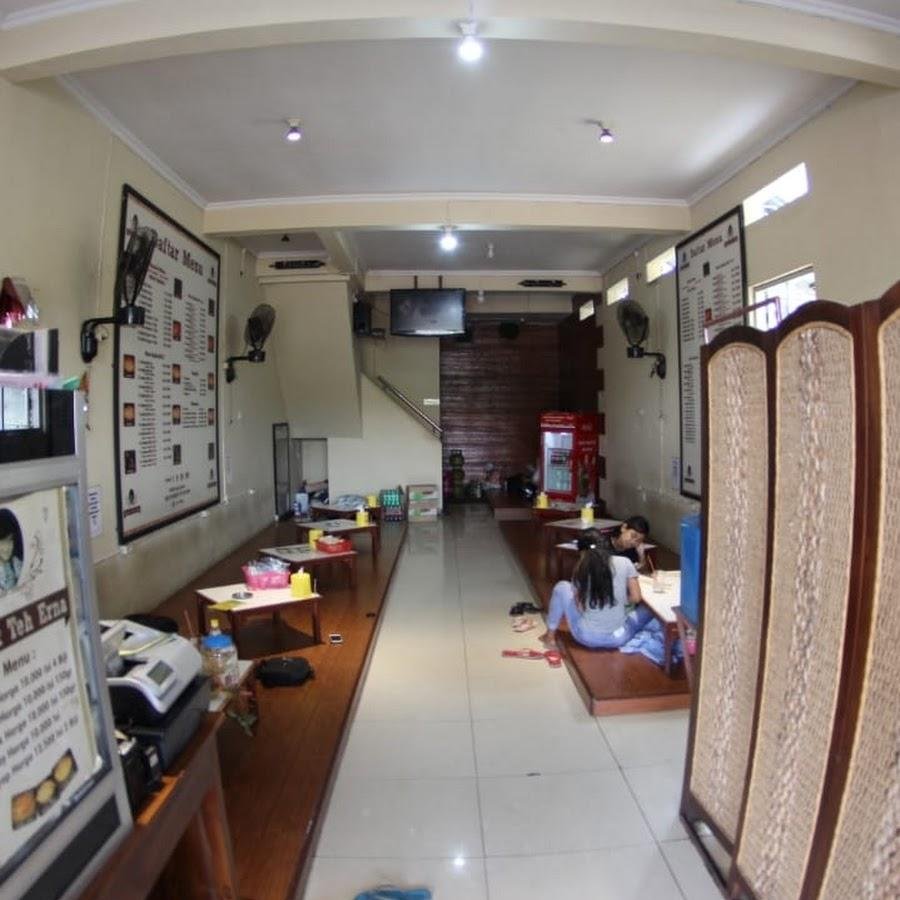 Seblak Teh Erna, Kampung Kali