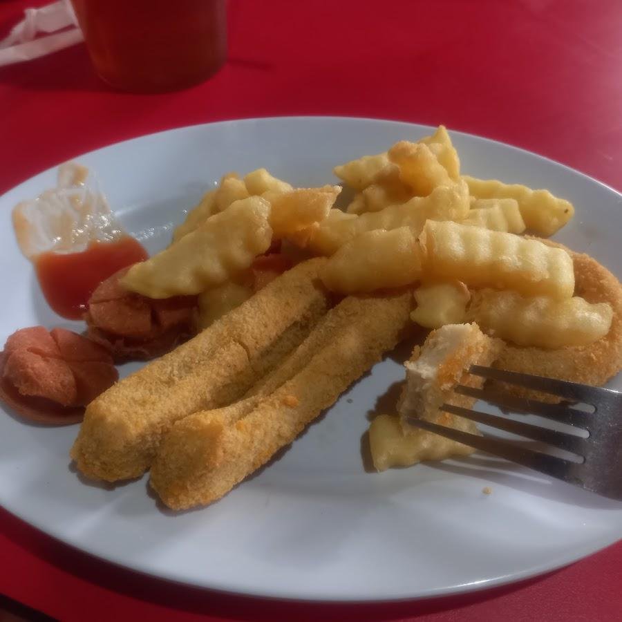 Rocket Chicken, Tlogomas