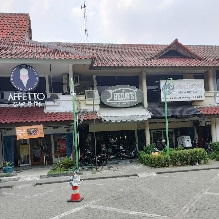 Bedjos Porc Bistro, Sukomanunggal Jaya