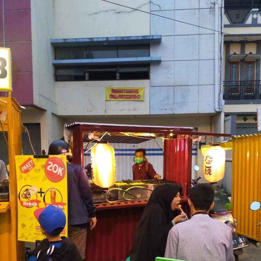Khantako Takoyaki,  Gading Tutuka