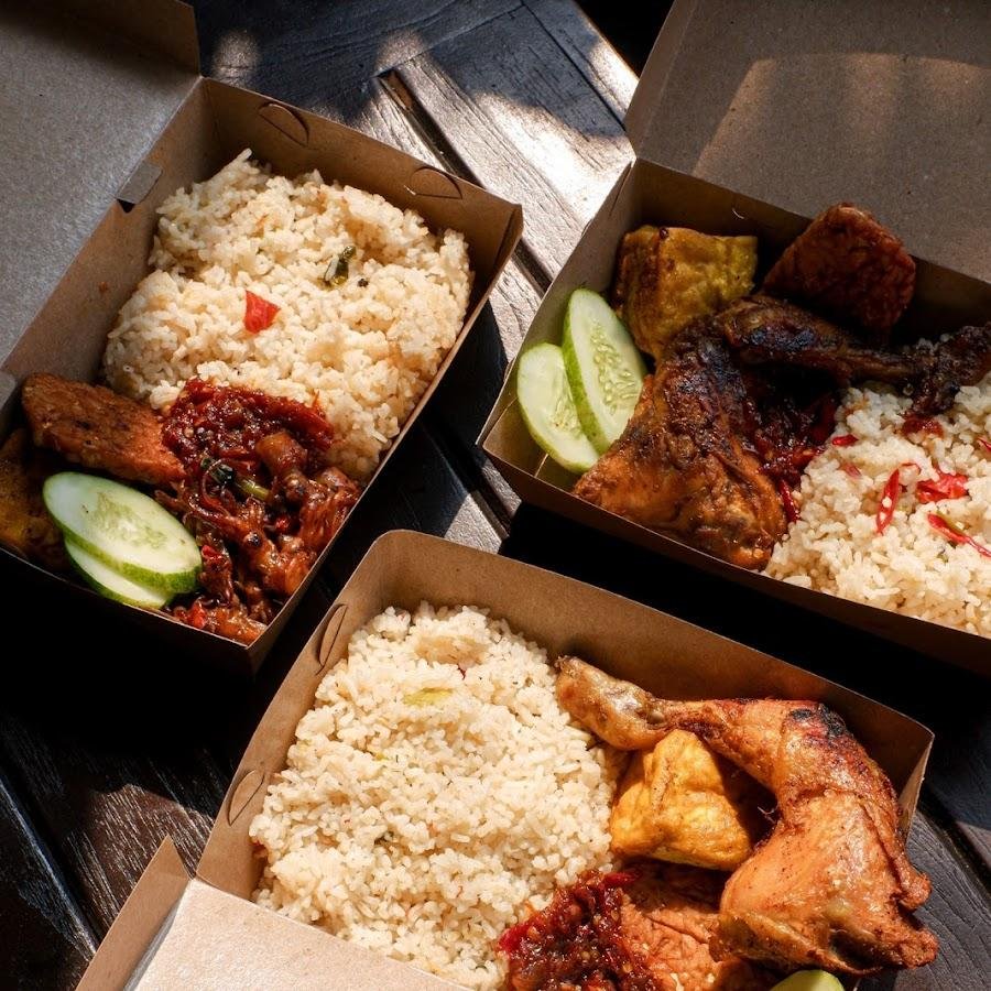 Nasi Liwet Bu Raden, Kayumanis