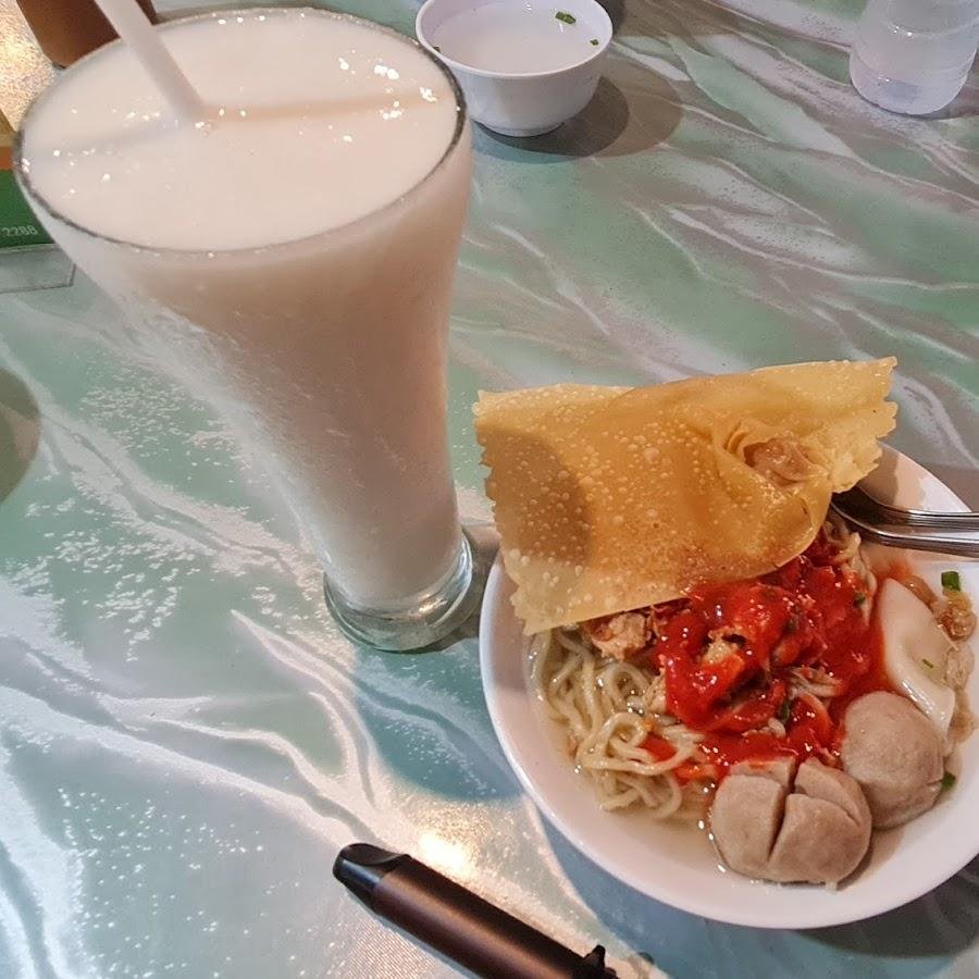 Pangsit Mie Ayam Gajah Mada Surabaya, Opak