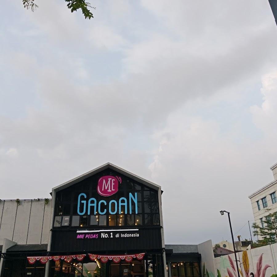 Mie Gacoan, Pahlawan Revolusi