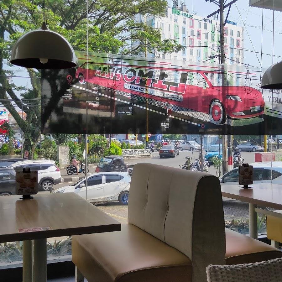 Pizza Hut, Ciliwung Malang