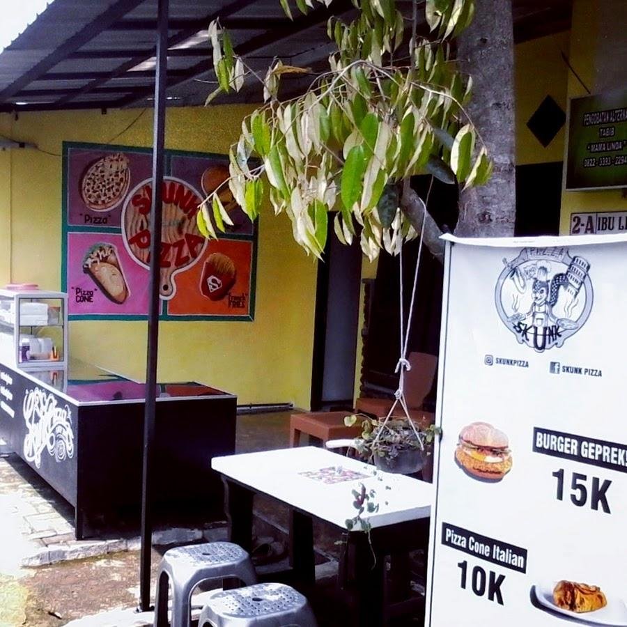 Skunk Pizza, Singosari