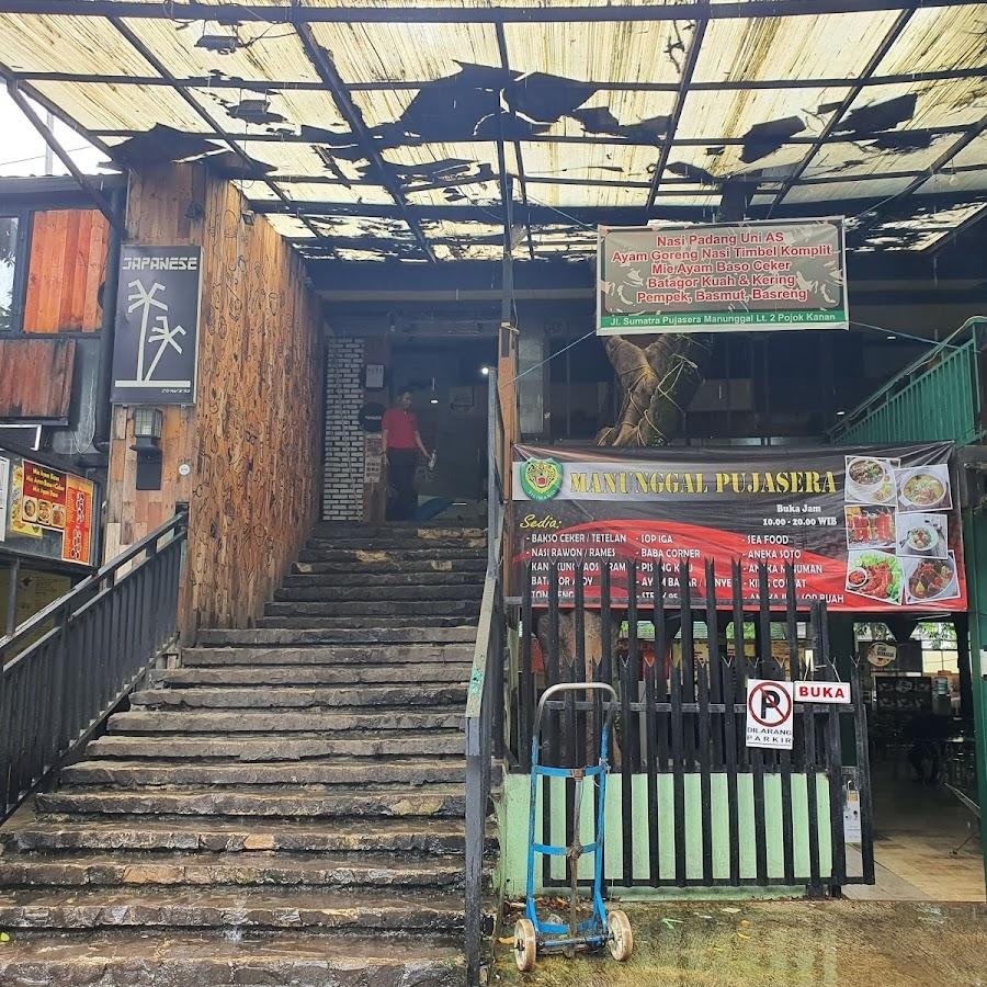 Sop Iga Pa Sugih Ho, Pujasera Manunggal