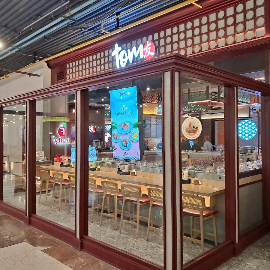 Tom Sushi, Paris Van Java