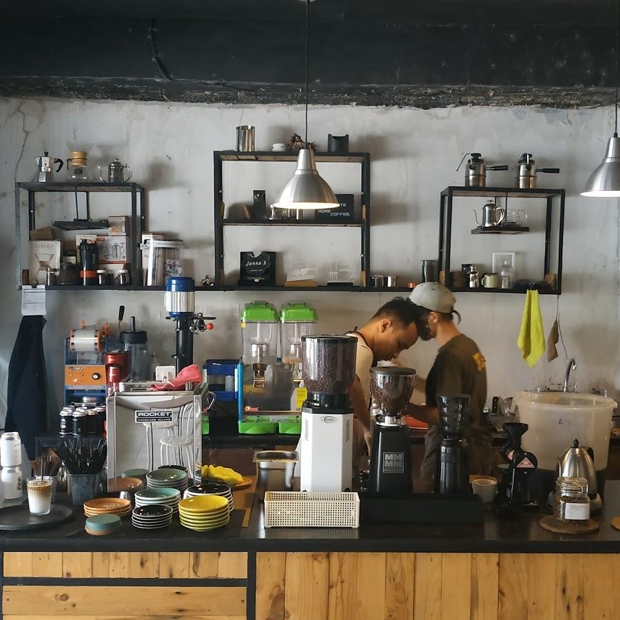 Dua Pintu Coffee, Muhammad Hatta