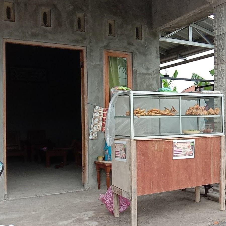Warung Tombo Ngeleh Bu Ndut, Kauman Randugarut