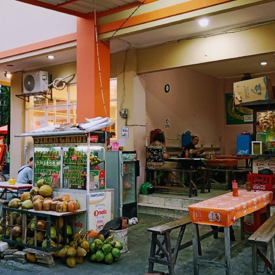 Cafe Sinar Garut, Tambora