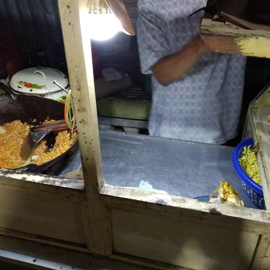 Nasi Goreng Jawa Pak Toyib, Bubutan